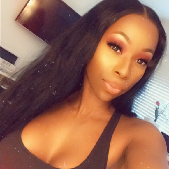 Meet your Posher, Khadijah - Picture 2 of 2